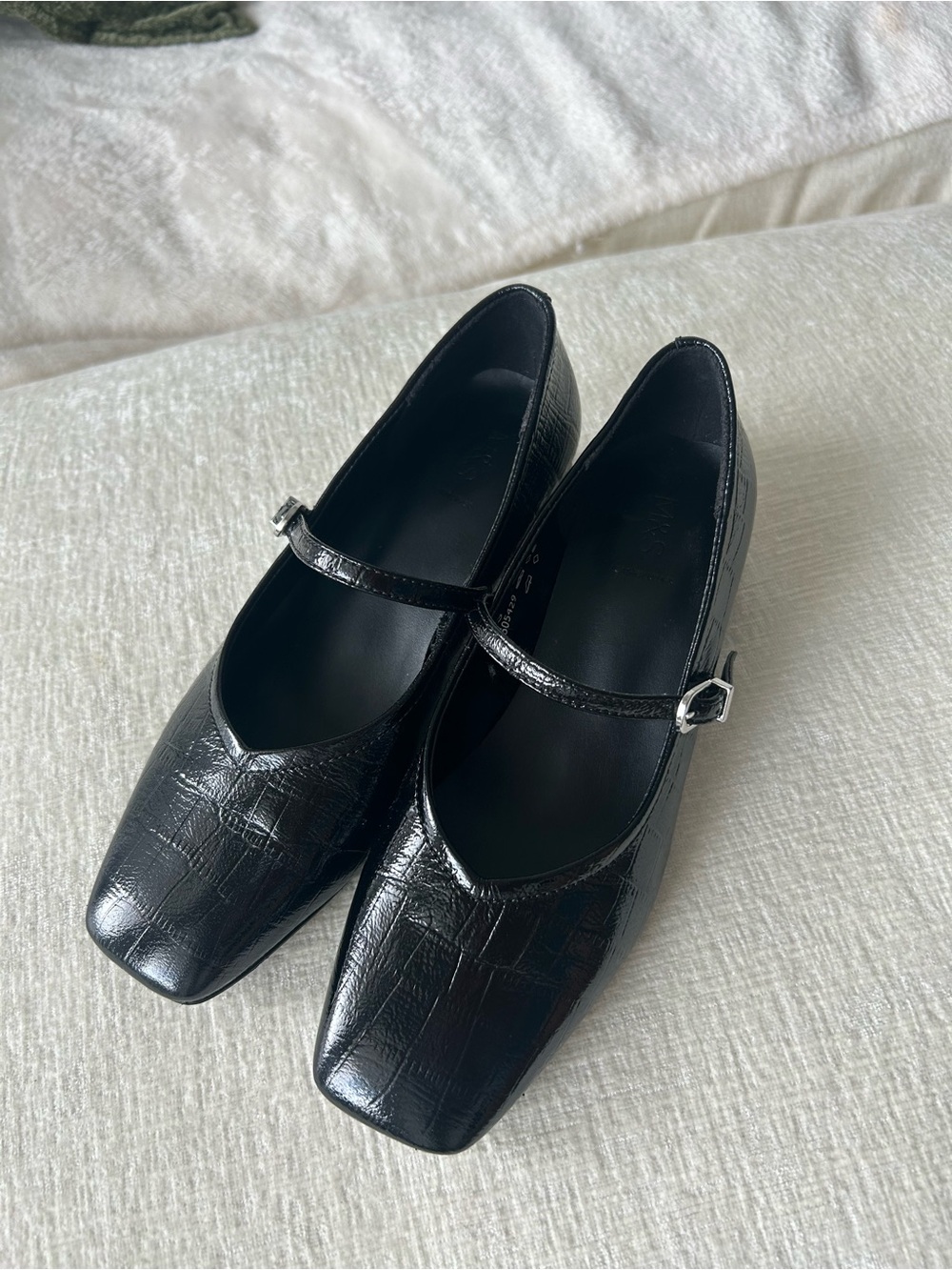 Classic Black Mary Jane Flats - Sleek Croc-Embossed Design